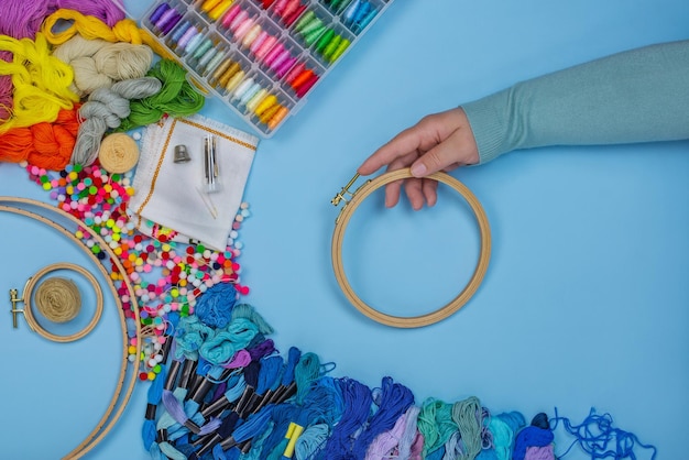 Detail ručnej výšivky